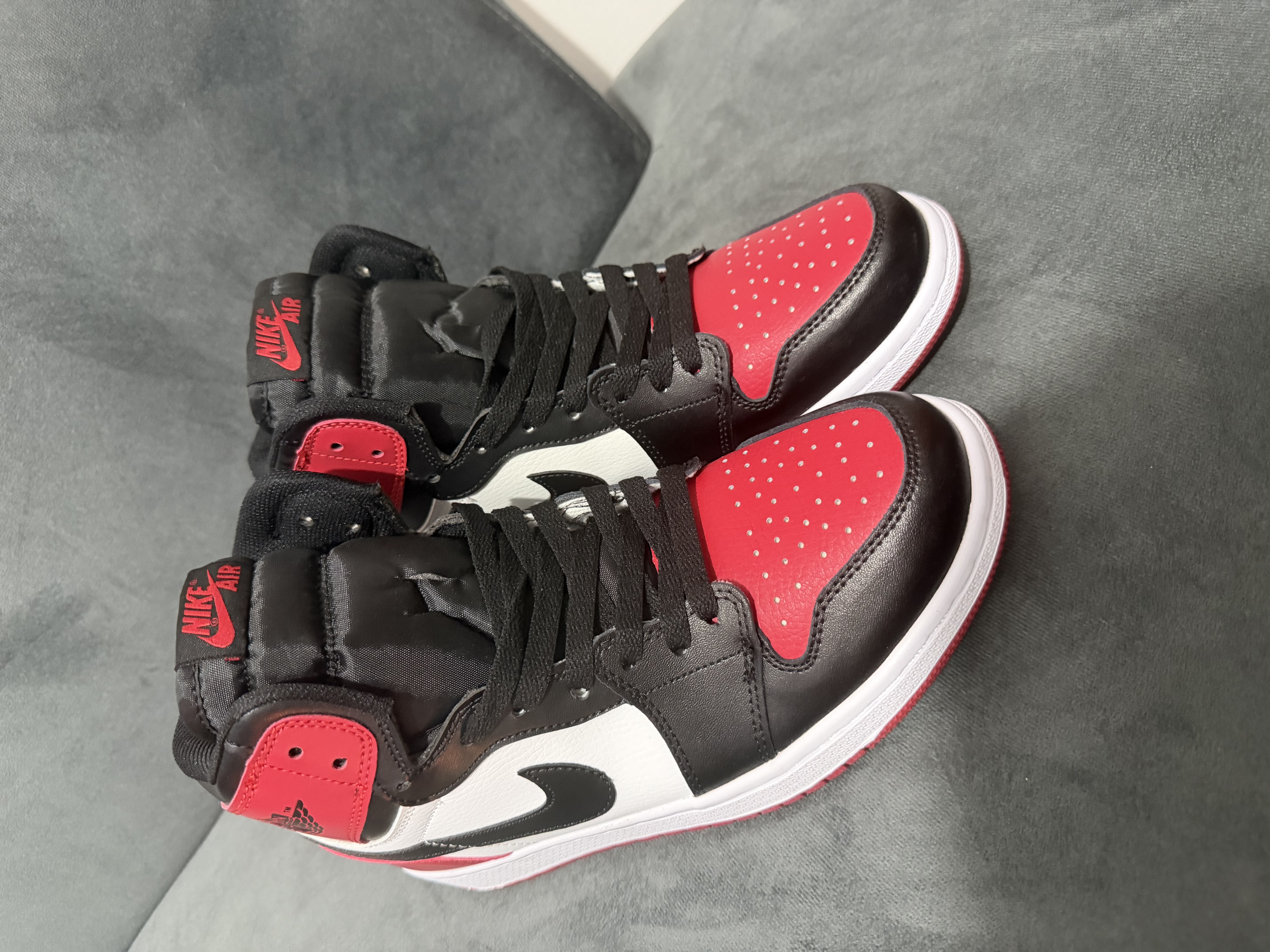 Jordan 1 Mid