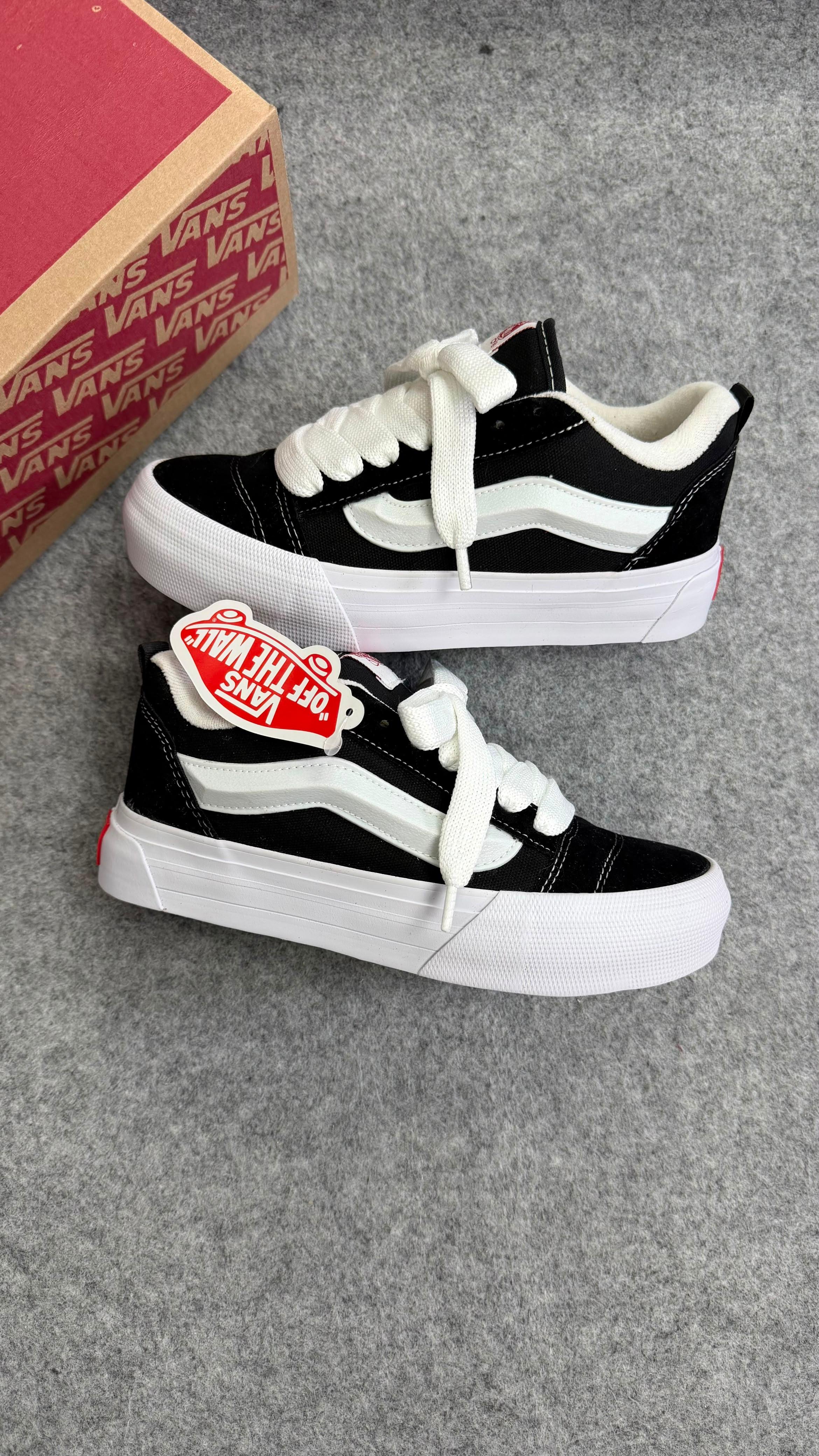 Vans KNU